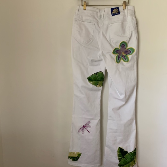 High Rise Flare Jeans - Picture 2 of 4